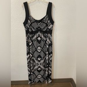 Style & Co Size 1X Maxi Dress- Black White Print Strappy Stretch Long Pre-Owned